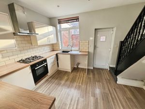 Kitchen- click for photo gallery